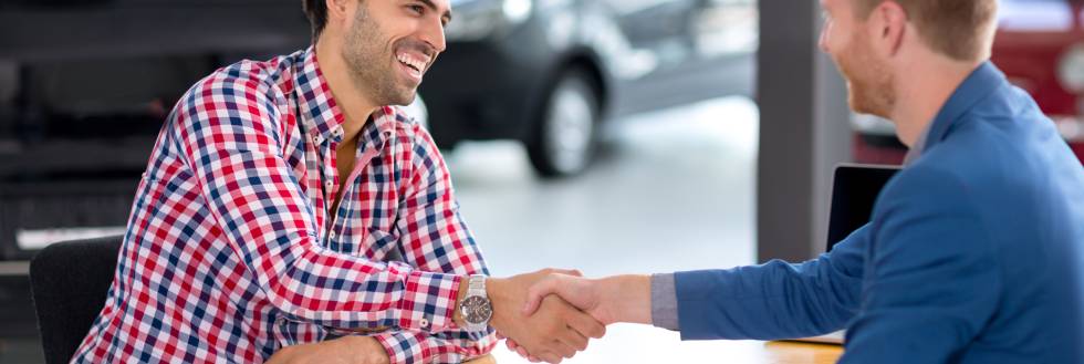 3 Reasons Getting a Used Car From a St. Charles Dealership is the Best Buy